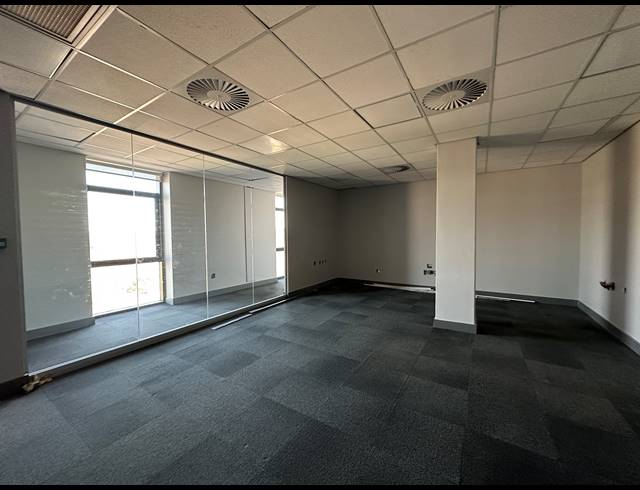396.50M² OFFICE TO LET IN IRENE